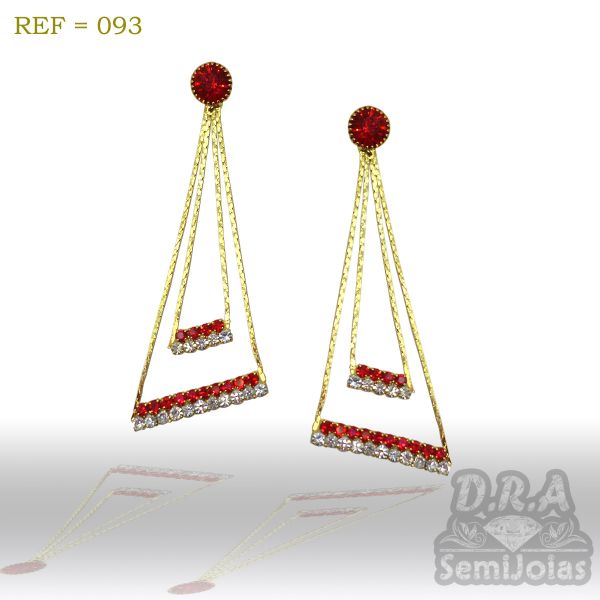 Brinco modelo triangulo em strass e corrente coreana folheado a ouro