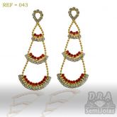 Brinco cascata com strass e corrente de bolinha folheado a ouro